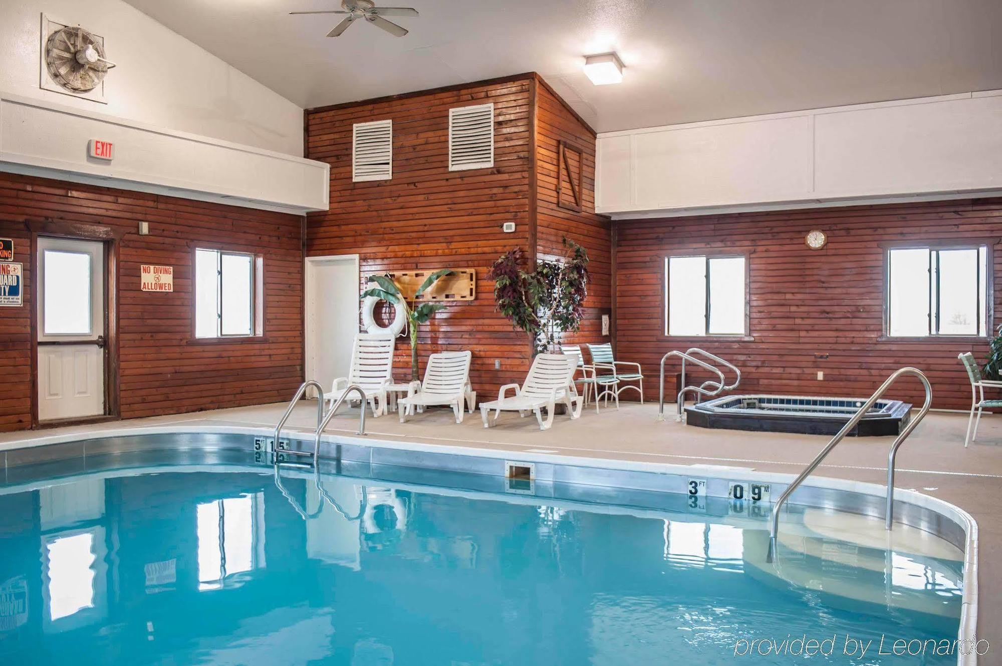 Quality Inn & Suites Boonville - Columbia Luaran gambar